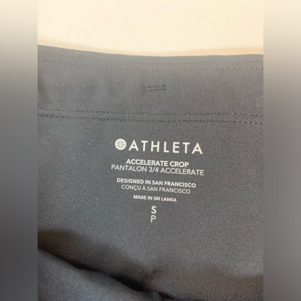 Athleta accelerated crop 3/4 black leggings size women’s small (bin CC) - Picture 7 of 10